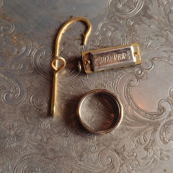 Cobalt size 15 men's ring,brass Hook and miniature Hohner Harmonica - Picture 1 of 2